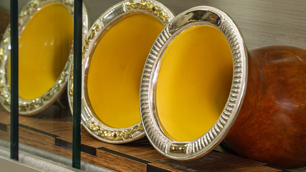 Cuias e bombas de prata e ouro - Detalhes que fazem a diferença