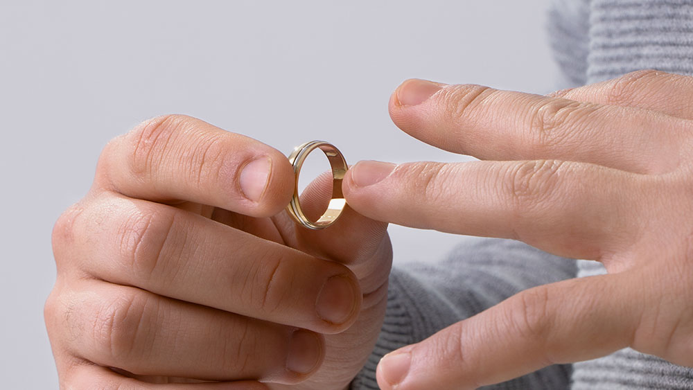 O que gravar na aliança de casamento - O que considerar antes de decidir