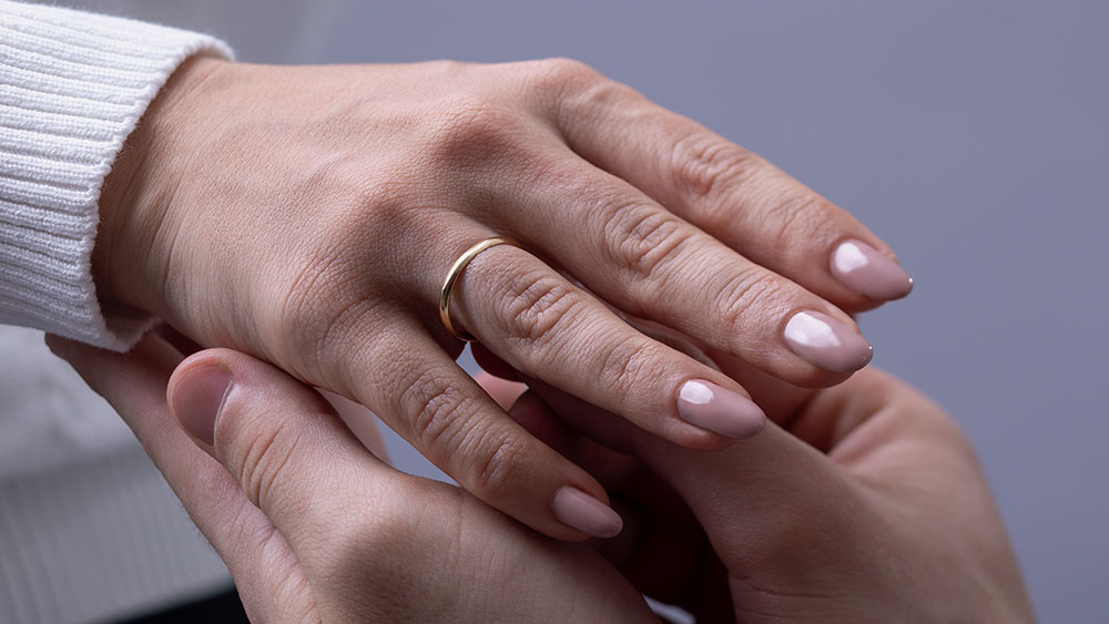 Tendências em alianças de casamento 2025 - Como escolher a aliança ideal