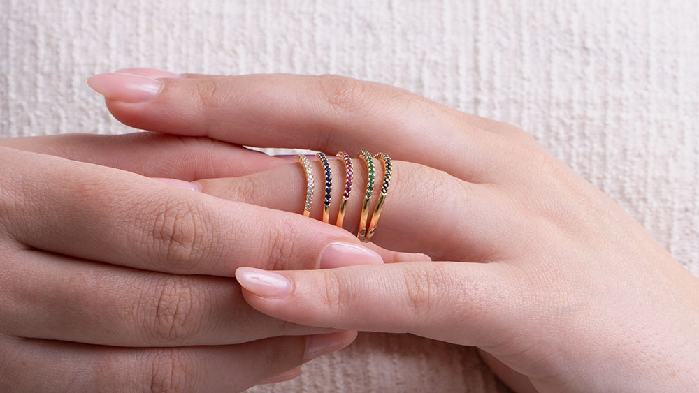 Anéis de ouro 10K para o dia a dia