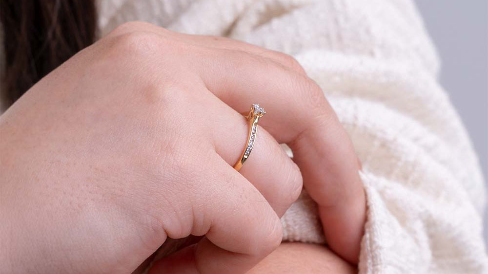 Modelos de anéis de ouro 10K para noivado