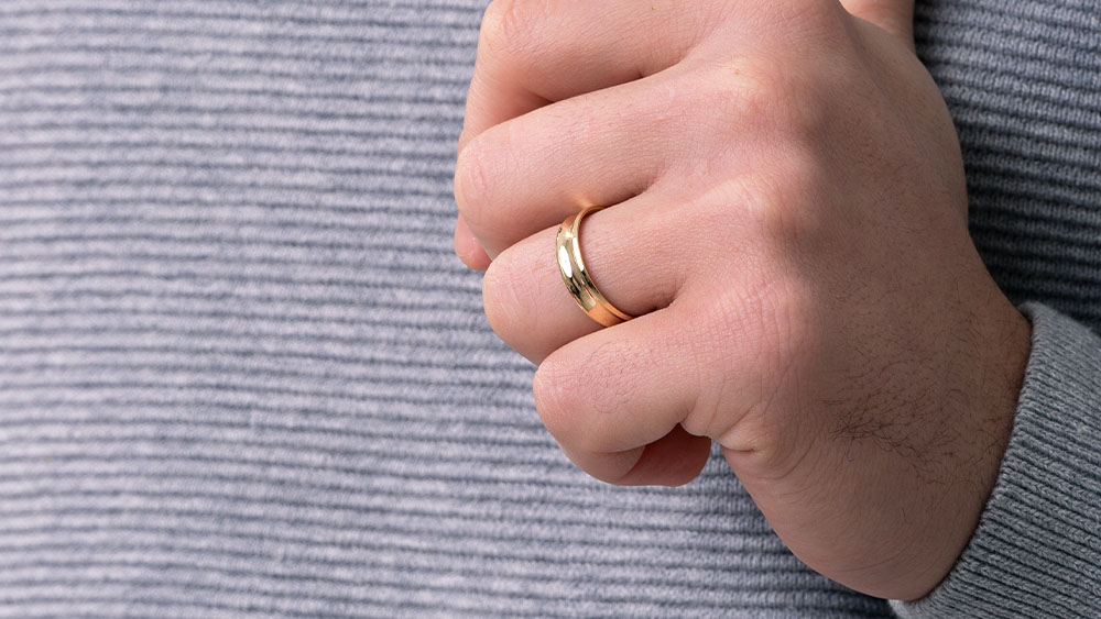 Alianças masculinas tradição, significado e estilo