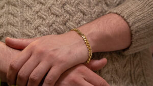 Dicas de moda e como usar joias masculinas