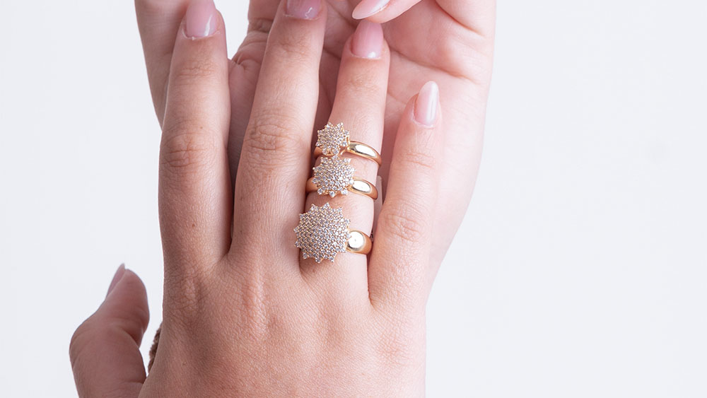 Ouro e pedras preciosas como estratégia de valor para a joalheria