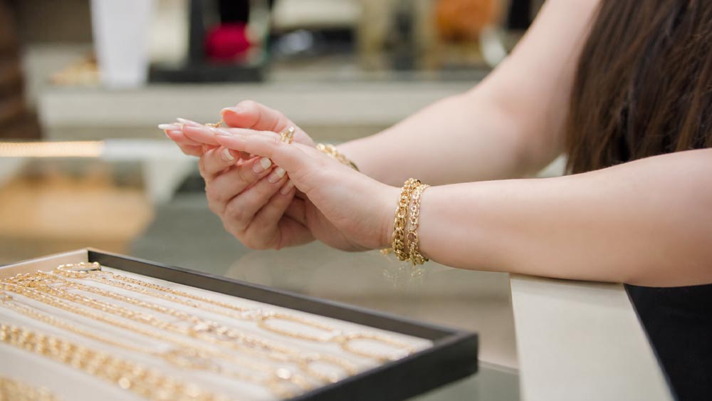 Como-comprar-joias-de-ouro-com-seguranca